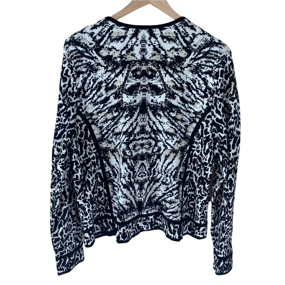 Chico’s Animal Print Black Cream Zipper Cardigan size 3 16 XL - Picture 4 of 10